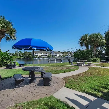 1051 - Shoreline Towers Beachfront Condo Free Beach Setup